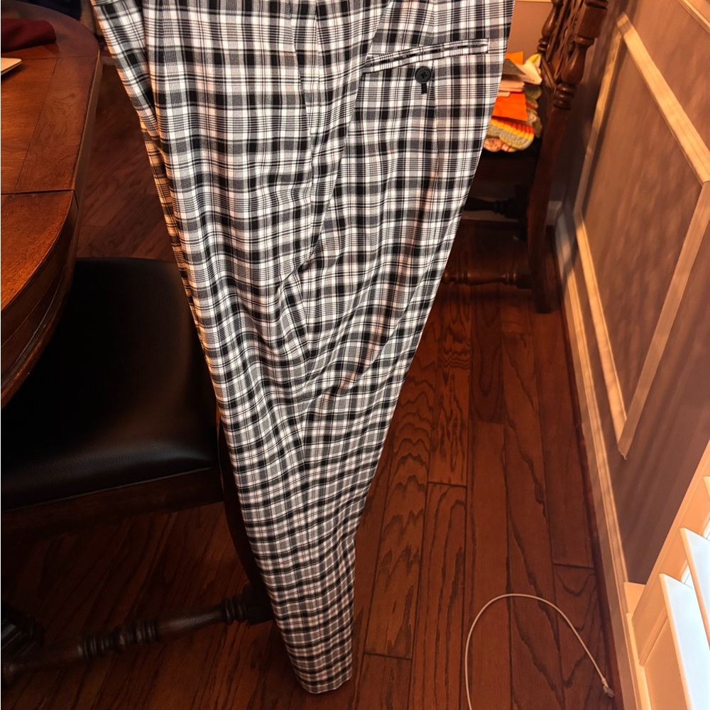 Elie Tahari Women’s Checkered Pants - Black and White